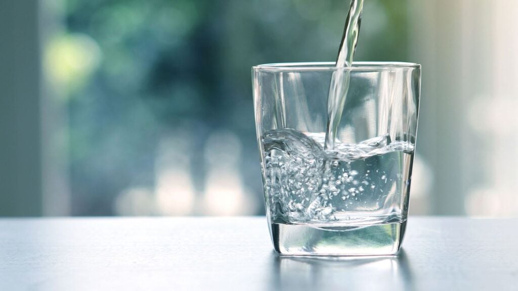 consumir agua segura previene la eda