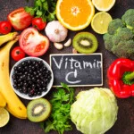 Imagen de apoyo para texto enfocado en frutas y verduras que contienen vitamina C